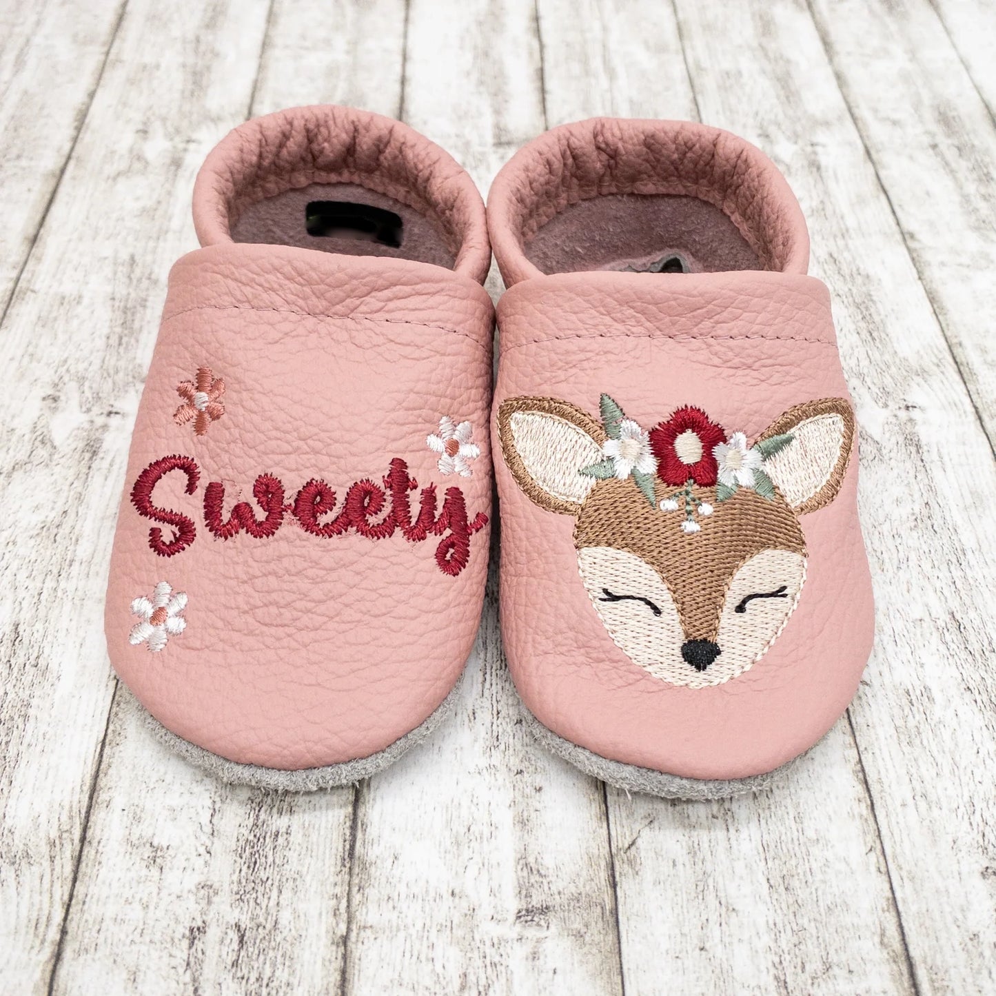 Krabbelschuhe aus Leder - personalisierbar mit Reh