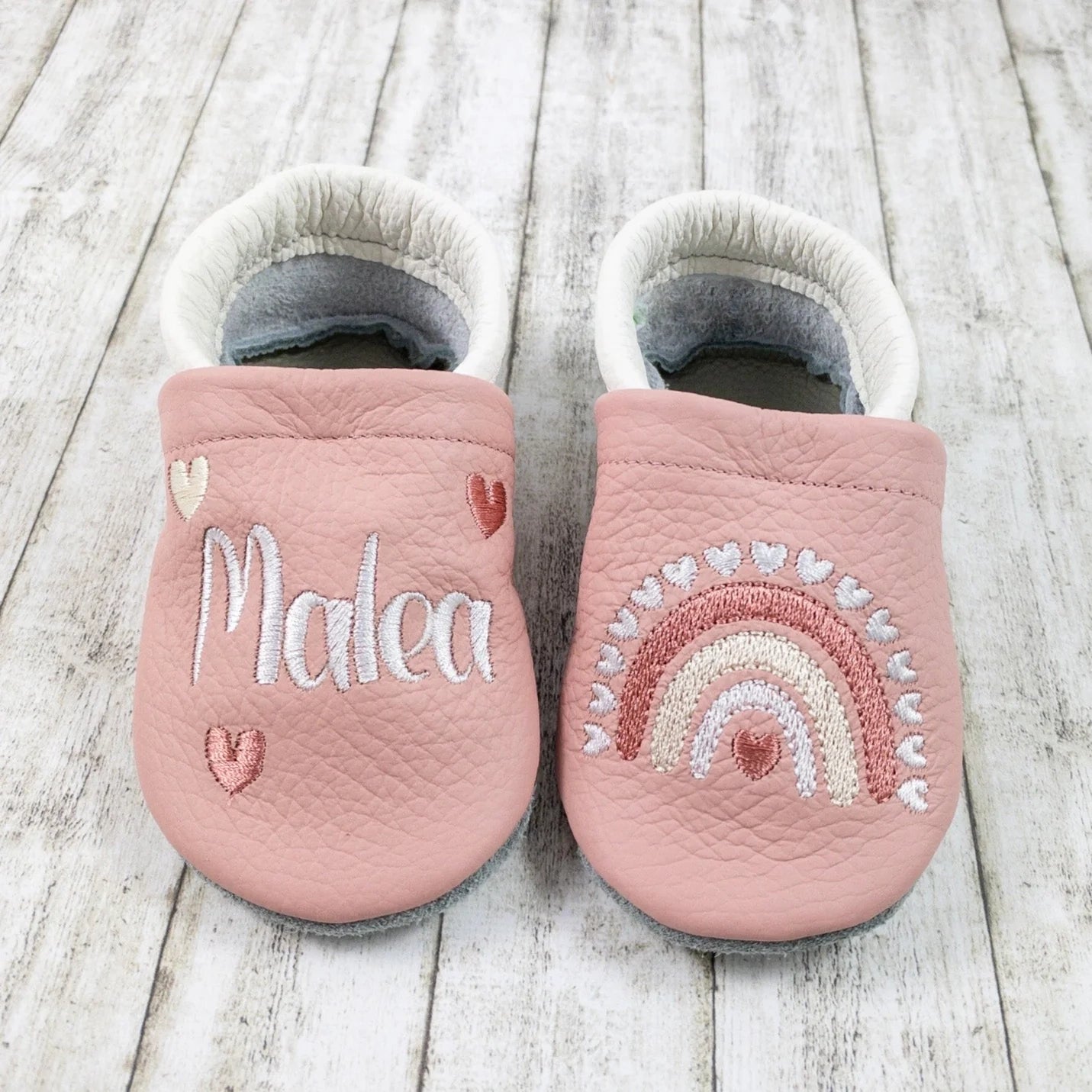 Krabbelschuhe aus Leder - personalisierbar mit verschiedenen Regenbogen