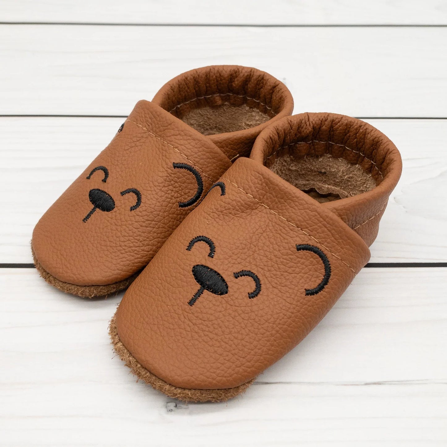 Krabbelschuhe aus Leder - personalisierbar mit Teddy Gesicht