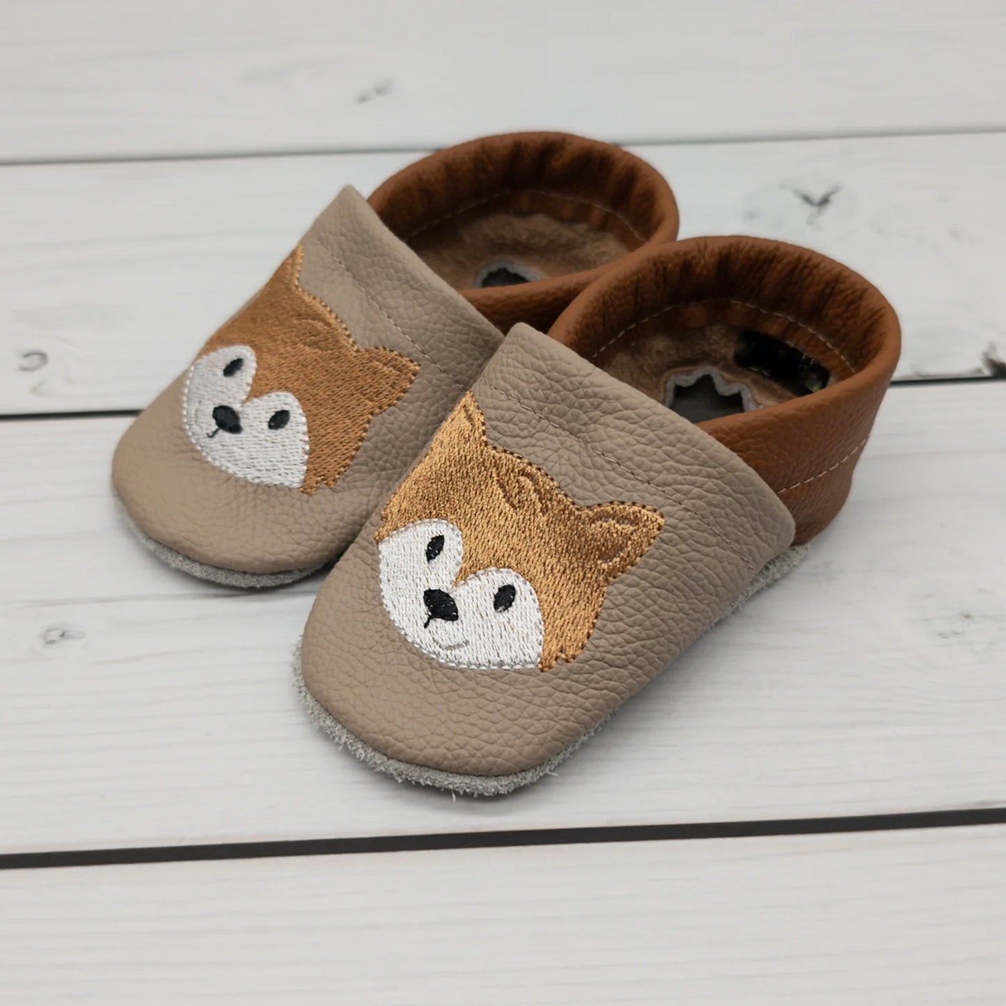 Krabbelschuhe aus Leder - personalisierbar mit Fuchs