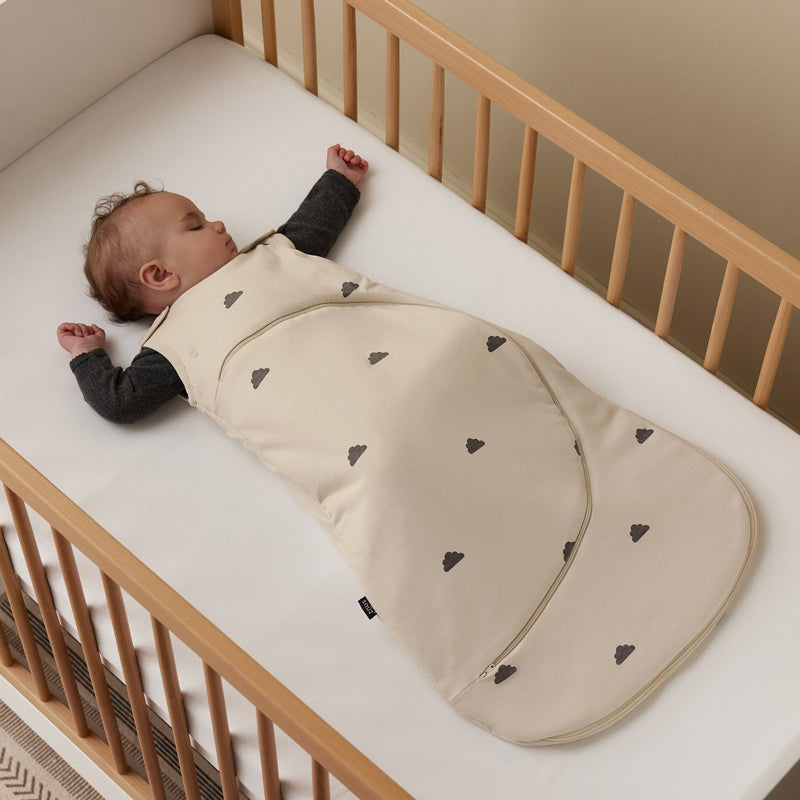 SnüzPouch Babyschlafsack 2,5 TOG – Sand Cloud & Cashmere Cross