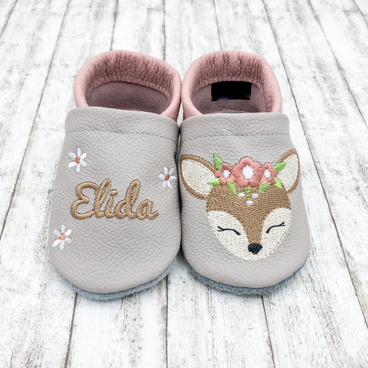 Krabbelschuhe aus Leder - personalisierbar mit Reh