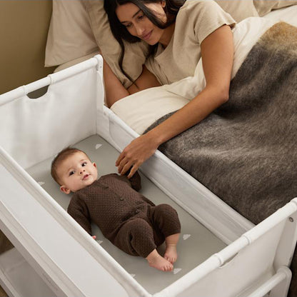 Snüz Beistellbetten – Nähe, Geborgenheit und erholsamer Babyschlaf
