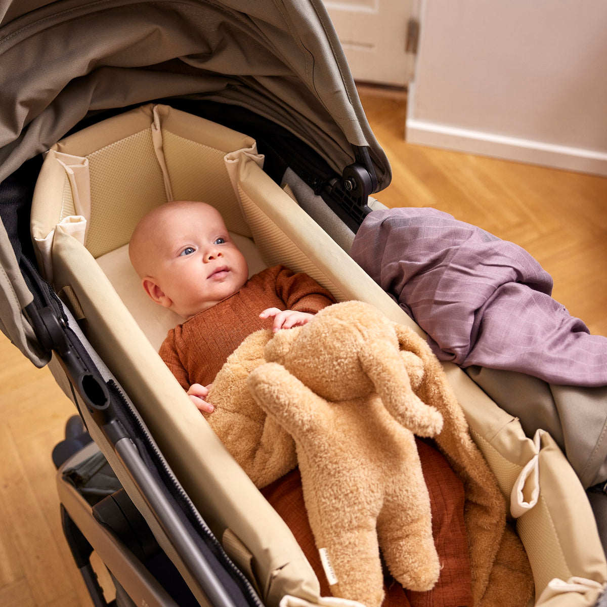 Carrycot Baby Nest – Die smarte Babytrage für sicheren Schlaf zuhause & unterwegs